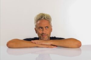 “La fisica che ci piace”, lezione show di Vincenzo Schettini, il 5 febbraio 2025 al Teatro Acacia di Napoli