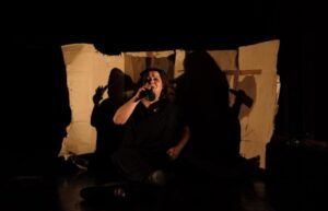 “Rosaria – volume 1 del progetto Esclusi – antologia scenica di vite di scarto”, di Davide Iodice, l’11 ed il 12 gennaio 2025 al Teatro Sala Molière di Pozzuoli