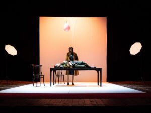 Recensione dello spettacolo “La ragione degli altri” al Teatro Sannazaro di Napoli